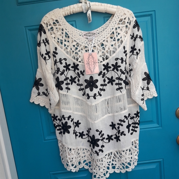 NEW Boho Top Embroidery Crochet Hippie Style Clothing Cut Embroidered Flowers ML - Picture 4 of 8